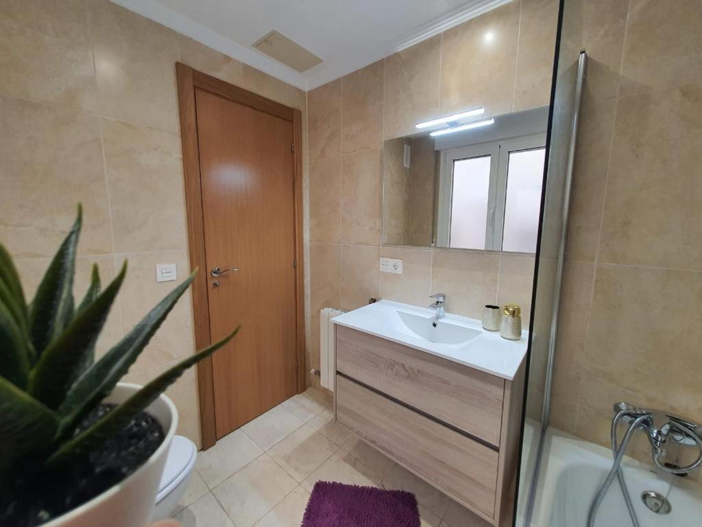 Piso en el Burgos Histórico Apartamento Exterior foto